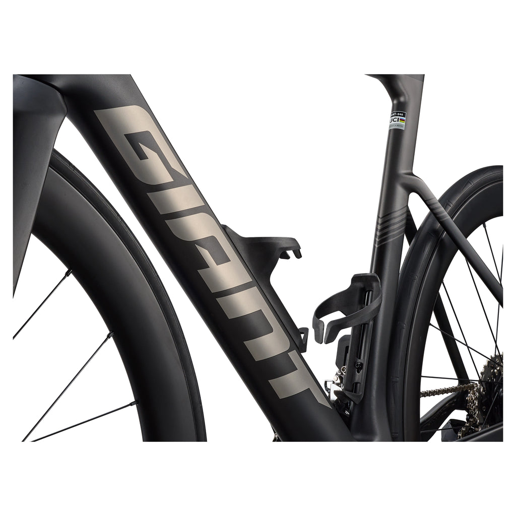 Giant 2027 Propel Advanced 1